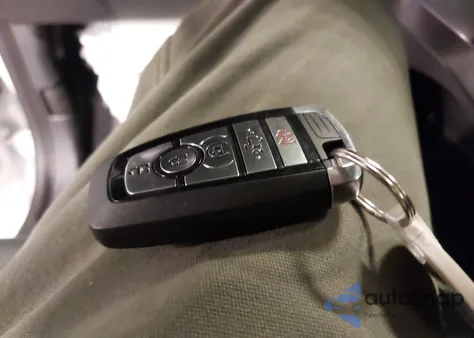 2025 Ford F-150 Lariat z USA, uszkodzony, nr VIN 1FTFW5LD1SFA08192